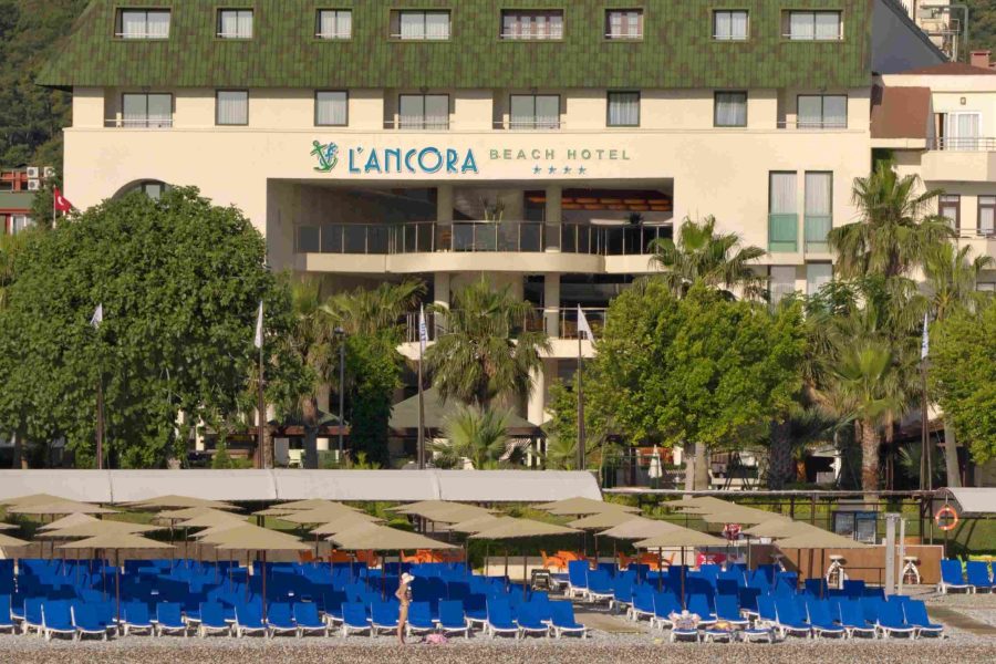 L’Ancora Beach Hotel